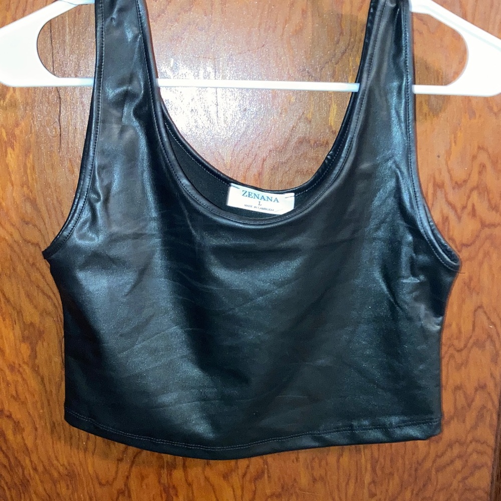 Zenana Outfitters Black Women's Crop Top - Picture 2 of 3